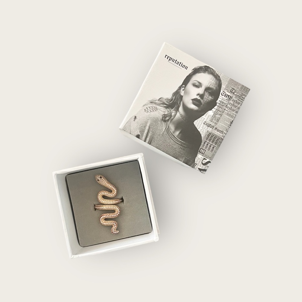 NEVER WORN Taylor Swift Reputation Tour Rose Gold Snake Ring in Box